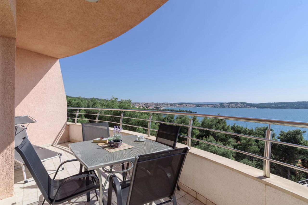 Apartment Marijana Трогир Экстерьер фото