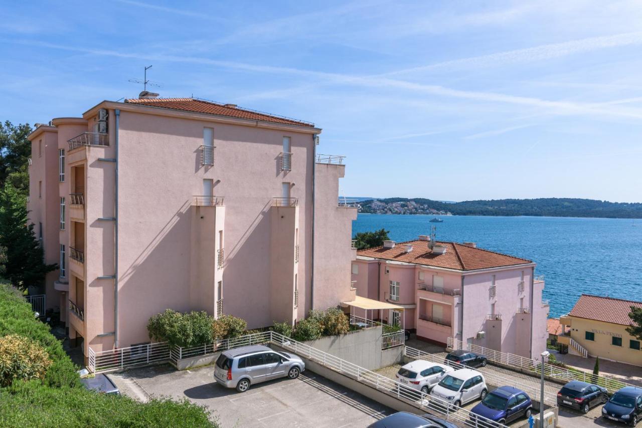 Apartment Marijana Трогир Экстерьер фото